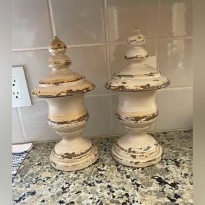 Decorative finials
